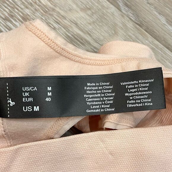 DKNY Womens Seamless Litewear Thong Panty - Picture 4 of 5